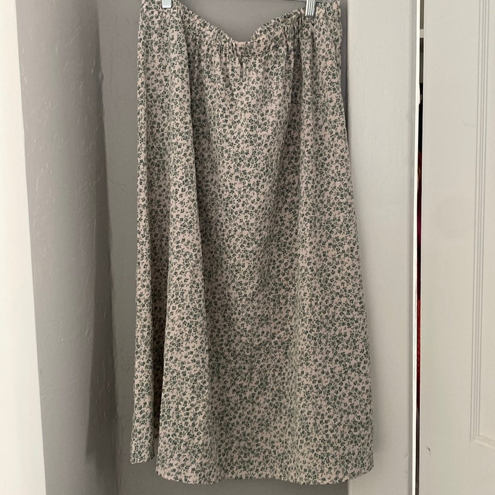Never worn white & green floral skirt
